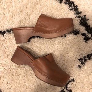 Charlotte Stone Martino Clog in Luggage